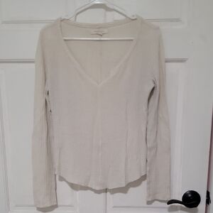 Aeropostale Cream Textured V-Neck Soft Comfy Top Designed In NYC Limited Edition